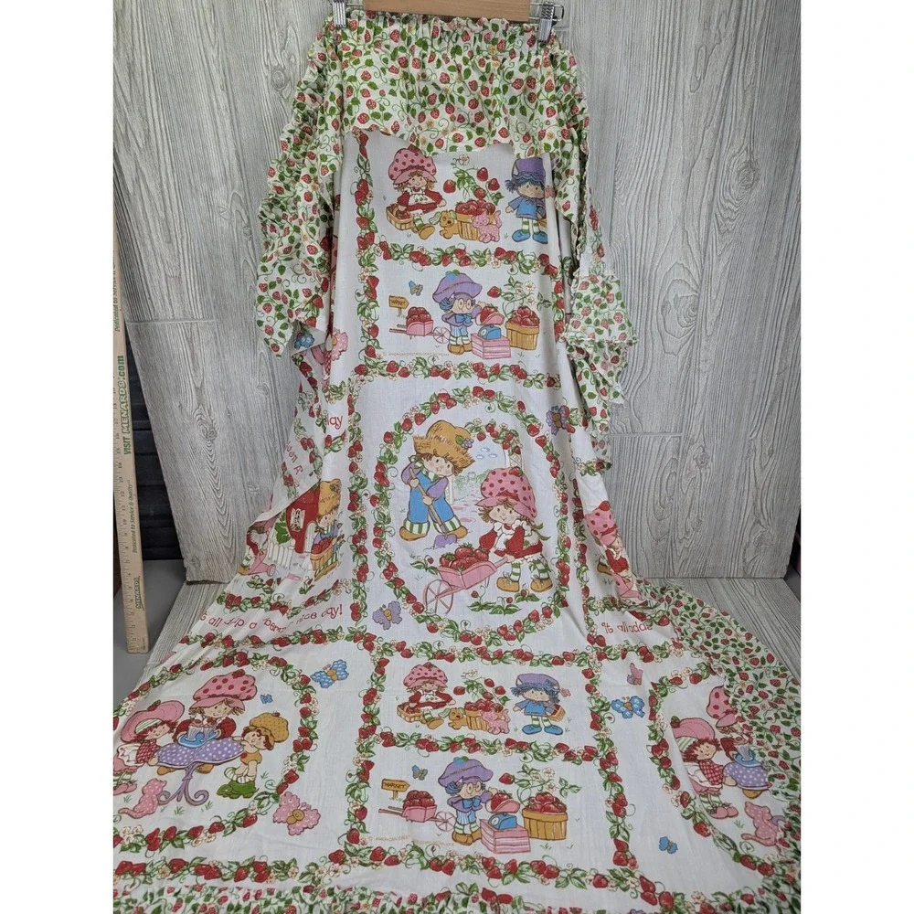 Vintage Strawberry Shortcake Curtains Pair 80s Ruffled American Greetings Long